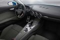 Tre sono le modalità di guida: EV,Hybrid e Sport. Con la prima si dà priorità alla trazione esclusivamente elettrica, attivata attraverso un pulsante presente sul volante multifunzione