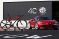Il design e il carattere della nuova supercar Alfa Romeo 4C si trasferisce ad un interessante bicicletta, l’Alfa Romeo 4C IFD, progetto caratterizzato da un design ricercato, leggerezza e telaio innovativo. 