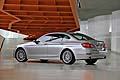La BMW Serie 5 Touring e la BMW Serie 5 Gran Turismo sono equipaggiate di serie con un’ammortizzazione pneumatica e regolazione automatica del livello dell’asse posteriore.