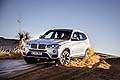 Per quanto riguarda, invece, la BMW X3, in oltre dieci anni e dopo oltre un milione di esemplari venduti,rappresenta il simbolo di dinamismo sportivo, di ambiente premium e di agilità robusta.