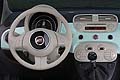 Anche nel campo della sicurezza la nuova Fiat 500 Cult si dimostra autentica leader, con l’offerta di BS+EBD, airbag guidatore e passeggero con sistema Dual stage, airbag laterali, windows bag, airbag per ginocchia, attacchi Isofix, luci diurne (DRL).