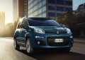 Il lancio commerciale vede l’offerta di due allestimenti: Pop a 2 posti ed Easy a 4 posti.