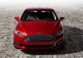 La rinnovata Ford Fusion 2013 è la prima berlina disponibile nelle versioni benzina, ibrida e ibrida ricaricabile, ciascuna destinata a diventare leader nel suo segmento per efficienza e versioni disponibili.