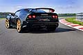 Due i pack disponibili. Il pacco gara Exige offre il sistema Dynamic Performance Management, l’impianto frenante ad alte prestazioni e i pneumatici Pirelli PZero Trofeo. 