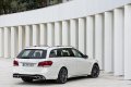 La nuova E 63 AMG non è caratterizzata solo da dinamismo e performance. Dal punto di vista estetico la vettura lancia nuove tendenze.