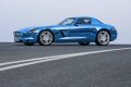 La SLS AMG Coupé Electric Drive si rivolge agli appassionati delle supersportive aperti a soluzioni high-tech. 