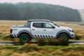 I pacchi batterie del Navara EnGuard Concept sono sempre in modalità di ricarica, sfruttando come generatore il motore diesel del veicolo. 