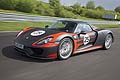Porsche è pronta a lanciare il guanto di sfida alle rivali di sempre, Ferrari, in primis, ma anche McLaren, con la proposta di una hypercar innovativa, il cui sviluppo è arrivato al passo definitivo dell’avvio della produzione in serie.