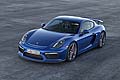 Dopo le recenti anticipazioni di Ferrari, Porsche ci lascia scoprire in largo anticipo la nuova sportiva della gamma. Si tratta della Cayman GT4. Ed è’ subito sfida con le dirette competitors. 