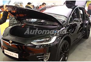 Jaguar I Pace VS Tesla Model X Jaguar I Pace VS Tesla Model X