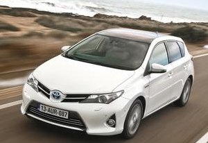 Nuova Toyota Auris Hybrid con design sempre più accattivante