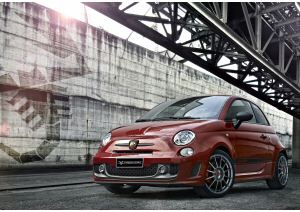 Abarth 595 Competizione 1.4 T-Jet 180 CV, partono gli ordini Abarth 595 Competizione 1.4 T-Jet 180 CV, partono gli ordini