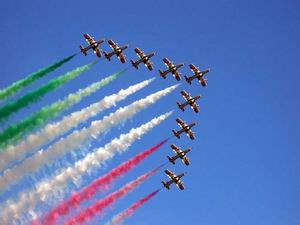 L´Alfa Romeo festeggia i 50 anni delle Frecce Tricolore