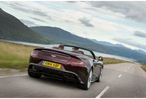 Aston Martin Vanquish GT e Rapide S MY2015 ancora più dinamiche 