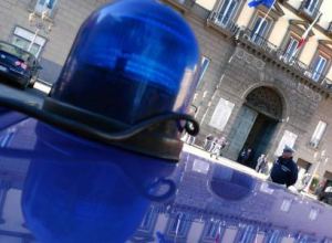 Diminuiscono le auto blu