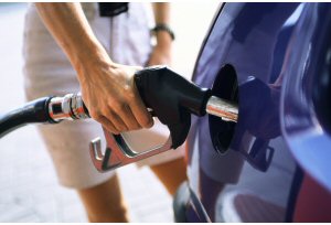 Carburanti: aumenti in vista per Capodanno Carburanti: aumenti in vista per Capodanno