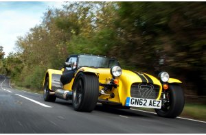 Supersport R, la Caterham presenta una nuova versione della mitica Seven Supersport R, la Caterham presenta una nuova versione della mitica Seven