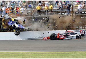 Franchitti vincitore della 500 Mille Indianapolis Franchitti vincitore della 500 Mille Indianapolis