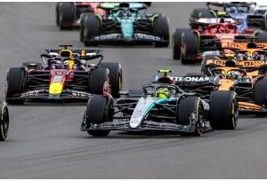 Il ritorno di Hamilton, trionfo a Silverstone Il ritorno di Hamilton, trionfo a Silverstone