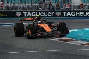 Sul circuito di Miami doppietta McLaren, vince Oscar Piastri Sul circuito di Miami doppietta McLaren, vince Oscar Piastri