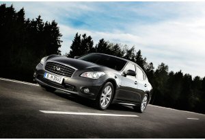 Infiniti M 2013, fascino senza compromessi Infiniti M 2013, fascino senza compromessi