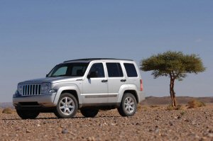 Jeep Cherokee arriva sul mercato Jeep Cherokee arriva sul mercato