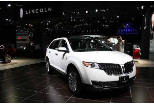 Ford: un miliardo di dollari per il rilancio di Lincoln Ford: un miliardo di dollari per il rilancio di Lincoln