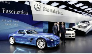 Mercedes SLS AMG Electric Drive, l´elettrizzante coupè a Parigi