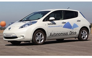 Nissan, l´auto che si guida da sola nel 2020