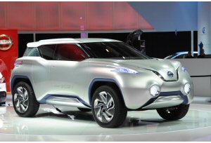 Nissan, a Parigi da protagonista assoluta