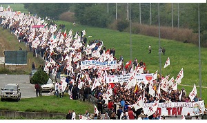 I No Tav di nuovo in marcia contro la Torino-Lione I No Tav di nuovo in marcia contro la Torino-Lione