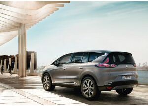 Nuova Renault Espace, a Parigi il crossover cambia stile