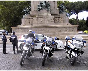 Attenzione: da venerdì parte il nuovo codice di sicurezza della strada Attenzione: da venerdì parte il nuovo codice di sicurezza della strada