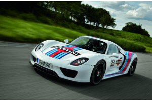 Porsche 918 Spyder, livrea martini e test finali Porsche 918 Spyder, livrea martini e test finali