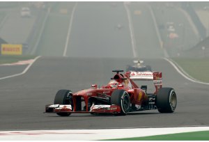 GP India: Sebastian Vettel và in pole