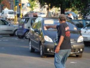 La Cassazione revoca l’arresto di un posteggiatore abusivo La Cassazione revoca l’arresto di un posteggiatore abusivo