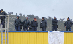 Protesta a Termini Imerese: diciassette operai sul tetto Protesta a Termini Imerese: diciassette operai sul tetto