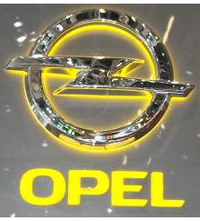 Fiat e Magna International migliorano le offerte per Opel
