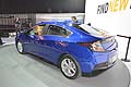 La nuova Chevrolet Volt offre nuovi standard per la sicurezza che prevedono l’adozione di una telecamera posteriore, dieci airbag di serie, il Lane Departure Warning.