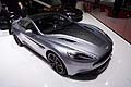 Aston Martin Vanquish Centenary è una esclusiva versione a tiratura limitata in 100 esemplari, realizzata in una tinta specifica e contraddistinta da una placchetta che riporta il numero progressivo. 