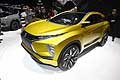 Mitsubishi ex Concept presenta le portiere posteriori incernierate ed è priva del montante B, ciò permette agli occupanti di accedere liberamente a bordo