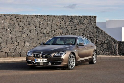 BMW - Si amplia la gamma della BMW, che accoglie, dopo le versioni cabrio e coupè anche l’inedita Gran Coupè, sulla quale, il costruttore bavarese punta per conquistare il segmento di riferimento.  width=