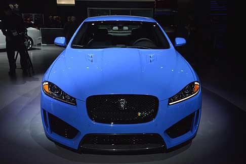 Jaguar XFR-S 