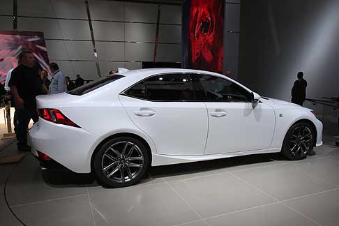 Lexus IS 2013