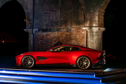 Aston Martin Vanquish 2024