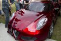 Nata dall’esperienza maturata dal marchio con l’Alfa Romeo 8C Competizione e con la 8C Spider (con le quali condivide la trazione posteriore) la 4C rappresenta l’essenza della sportività e tutto lo stile del made in Italy.