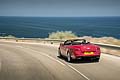 Per quanto riguarda le prestazioni, queste sono assicurate dal motore Bentley V8 da 4 litri biturbo ancora più efficiente e potente, che eroga fino a 528 CV di potenza (389 kW).