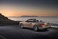 Le modifiche sulla Continental GT MY 2016 sono state introdotte sul paraurti anteriore, mentre in coda l’impatto visivo è ancora più massiccio e imponente. 