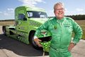 Volvo Mean Green Hybrid Truck con il pilota Boije Ovebrink, il camion dei record