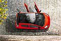 Infine, la nuova Citroën C1 Vanity Fair 10 regala un abbonamento di 12 mesi alla rivista Vanity Fair, consultabile da smartphone e tablet.
